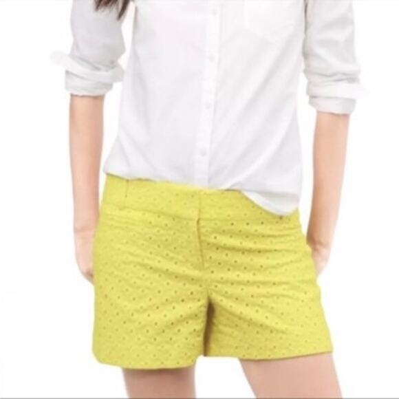 NWT Ann Taylor LOFT Riviera Shorts in Yellow Eyelet Size 0 - Picture 1 of 8